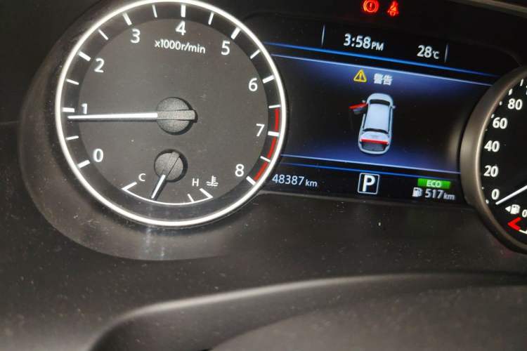 Used Nissan Murano 2017 2.5L XL Two-Wheel Drive Smart Edition Odometer Close Up