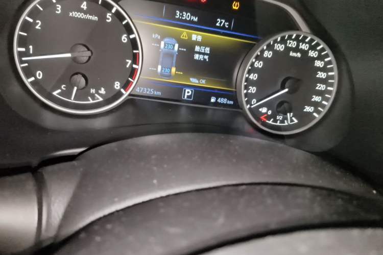 Used Nissan Murano 2017 2.5L XL Two-Wheel Drive Smart Edition Odometer Close Up