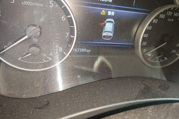 Used Nissan Murano 2017 2.5L XL Two-Wheel Drive Smart Edition Odometer Close Up