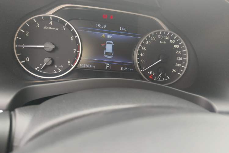 Used Nissan Murano 2017 2.5L XE Two-Wheel Drive Elite Edition Odometer Close Up