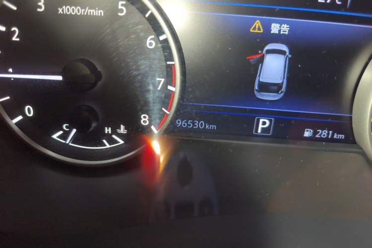 Used Nissan Murano 2017 2.5L XL Two-Wheel Drive Smart Edition Odometer Close Up