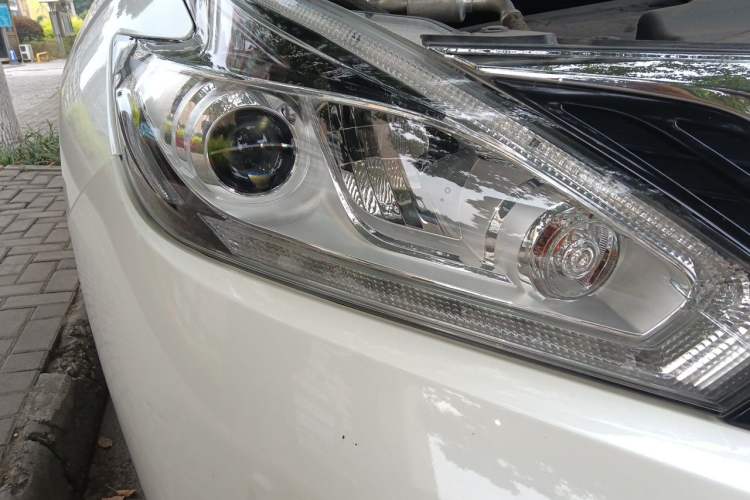 Used Nissan Murano 2017 2.5L XL Two-Wheel Drive Smart Edition Right Front Headlight