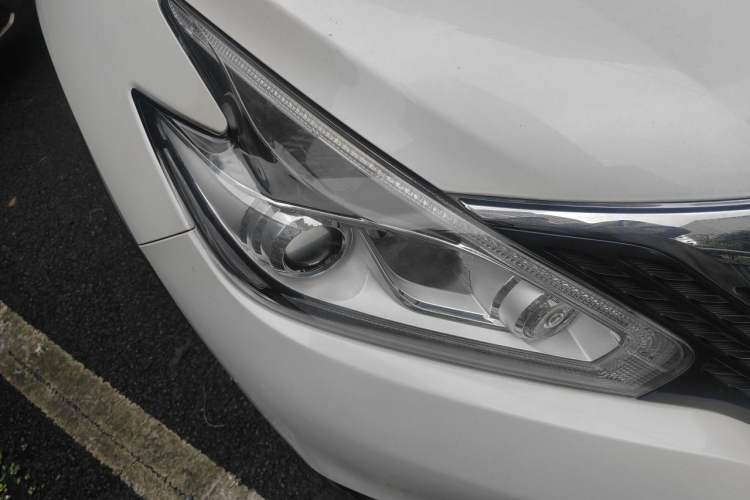 Used Nissan Murano 2017 2.5 S/C HEV XE Four-Wheel Drive Hybrid Luxury Edition Right Front Headlight