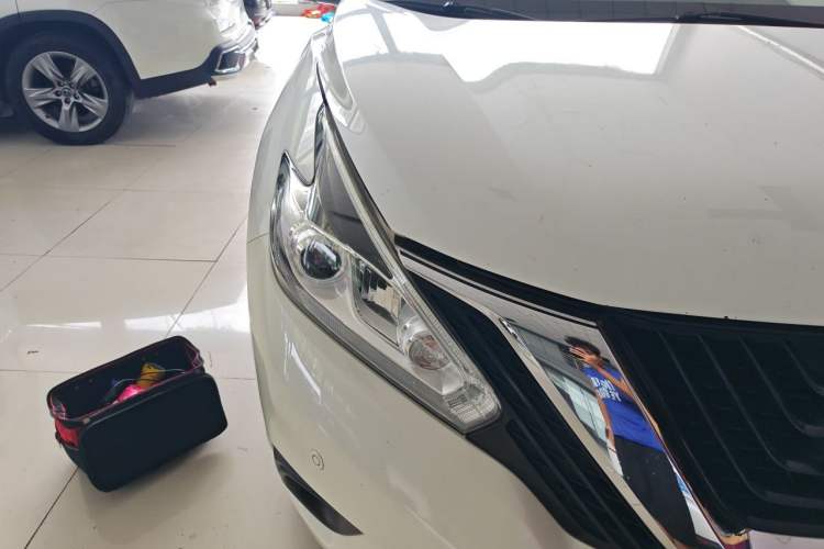 Used Nissan Murano 2017 2.5L XL Two-Wheel Drive Smart Edition Right Front Headlight