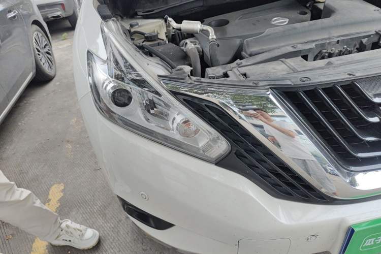 Used Nissan Murano 2017 2.5L XL Two-Wheel Drive Smart Edition Right Front Headlight