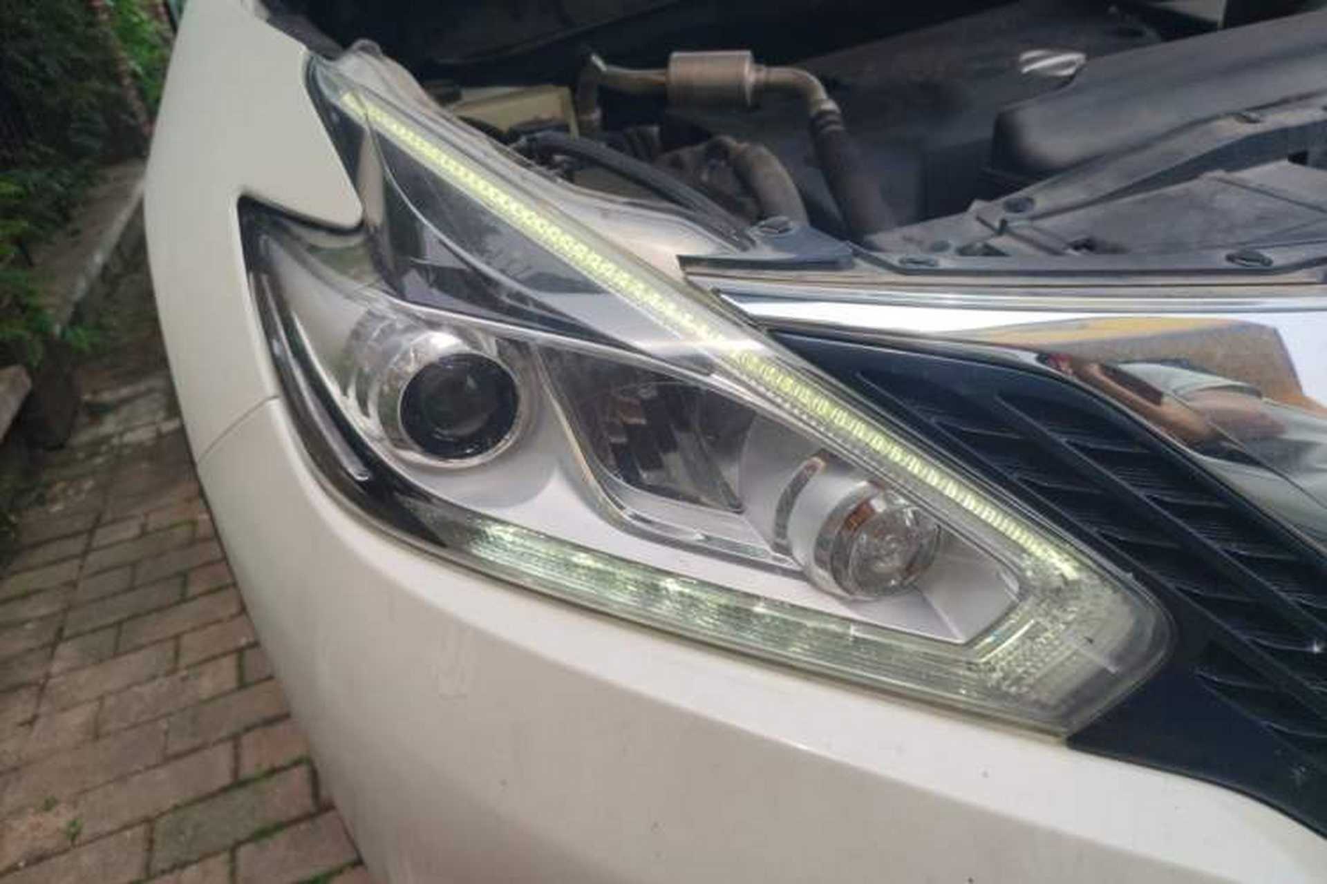 Used Nissan Murano 2017 2.5L XL Two-Wheel Drive Smart Edition Right Front Headlight