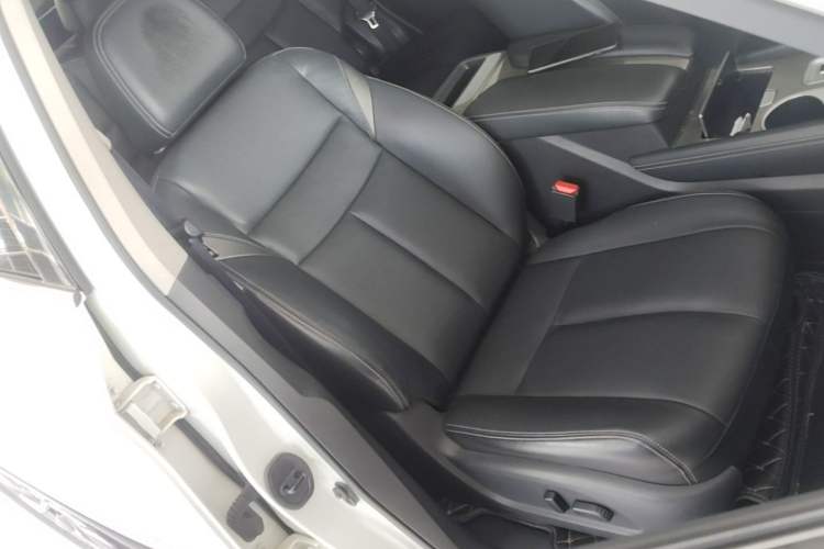 Used Nissan Murano 2017 2.5L XL Two-Wheel Drive Smart Edition Right Front Seat