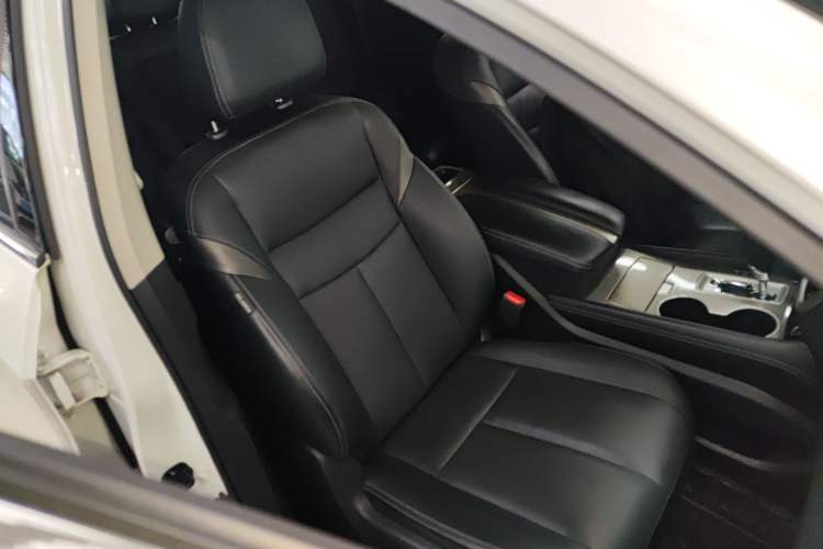 Used Nissan Murano 2017 2.5L XL Two-Wheel Drive Smart Edition Right Front Seat