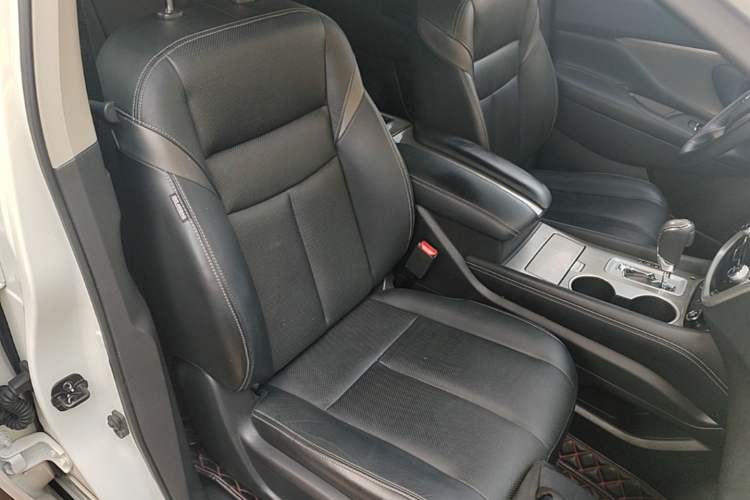 Used Nissan Murano 2017 2.5L XL Two-Wheel Drive Smart Edition Right Front Seat
