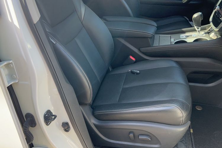 Used Nissan Murano 2017 2.5L XL Two-Wheel Drive Smart Edition Right Front Seat