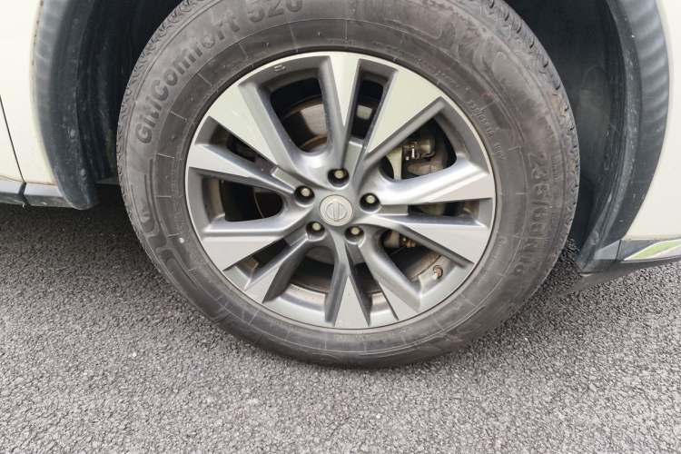 Used Nissan Murano 2017 2.5L XL Two-Wheel Drive Smart Edition Right Front Wheel Hub
