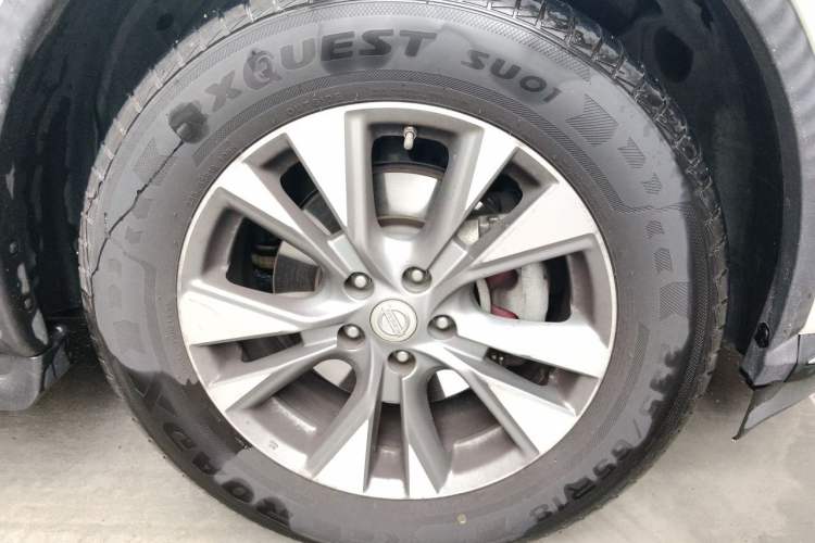 Used Nissan Murano 2017 2.5L XL Two-Wheel Drive Smart Edition Right Front Wheel Hub