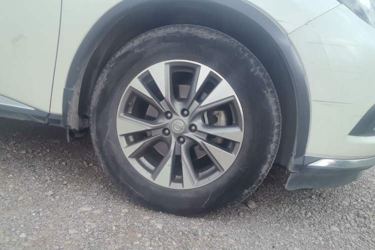 Used Nissan Murano 2017 2.5L XL Two-Wheel Drive Smart Edition Right Front Wheel Hub