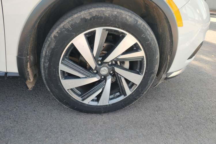 Used Nissan Murano 2017 2.5 S/C HEV XL Four-Wheel Drive Hybrid Prestige Edition Right Front Wheel Hub