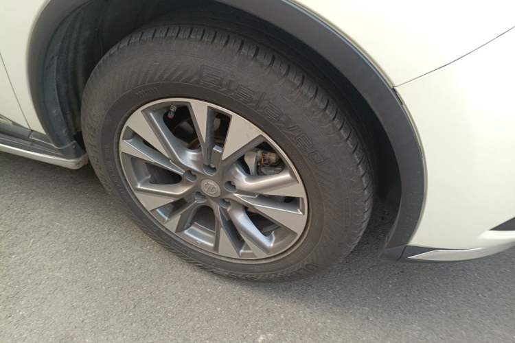 Used Nissan Murano 2017 2.5L XL Two-Wheel Drive Smart Edition Right Front Wheel Hub
