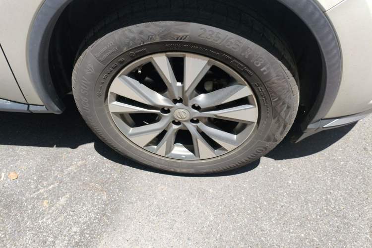 Used Nissan Murano 2017 2.5L XL Two-Wheel Drive Smart Edition Right Front Wheel Hub