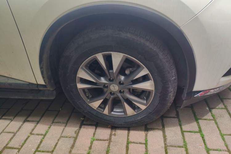 Used Nissan Murano 2017 2.5L XL Two-Wheel Drive Smart Edition Right Front Wheel Hub