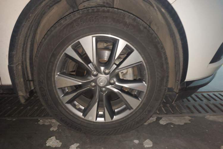 Used Nissan Murano 2017 2.5L XL Two-Wheel Drive Smart Edition Right Front Wheel Hub
