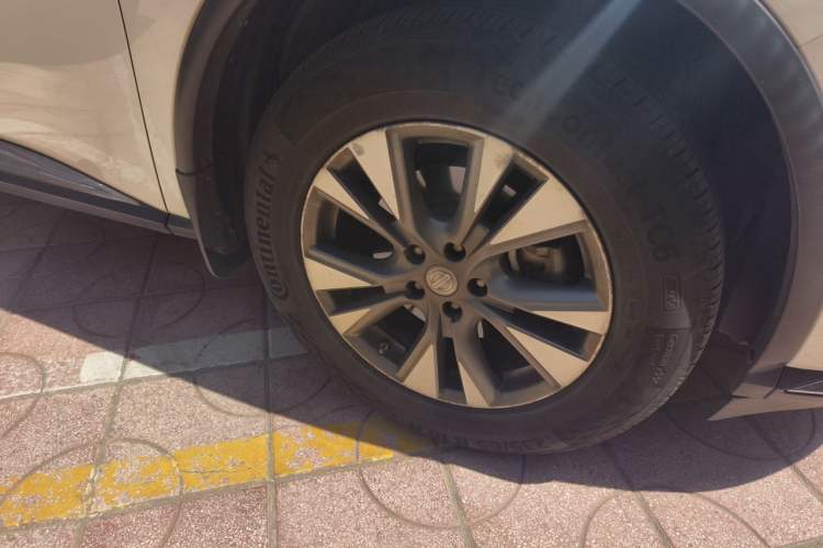Used Nissan Murano 2017 2.5L XL Two-Wheel Drive Smart Edition Right Front Wheel Hub