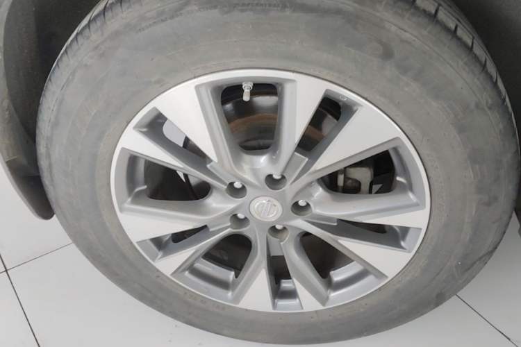 Used Nissan Murano 2017 2.5L XL Two-Wheel Drive Smart Edition Right Rear Wheel Hub