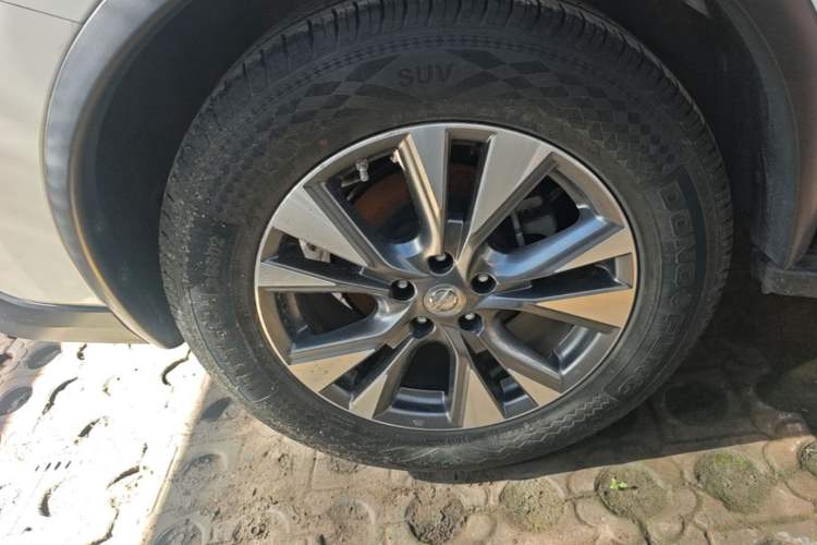 Used Nissan Murano 2017 2.5L XL Two-Wheel Drive Smart Edition Right Rear Wheel Hub
