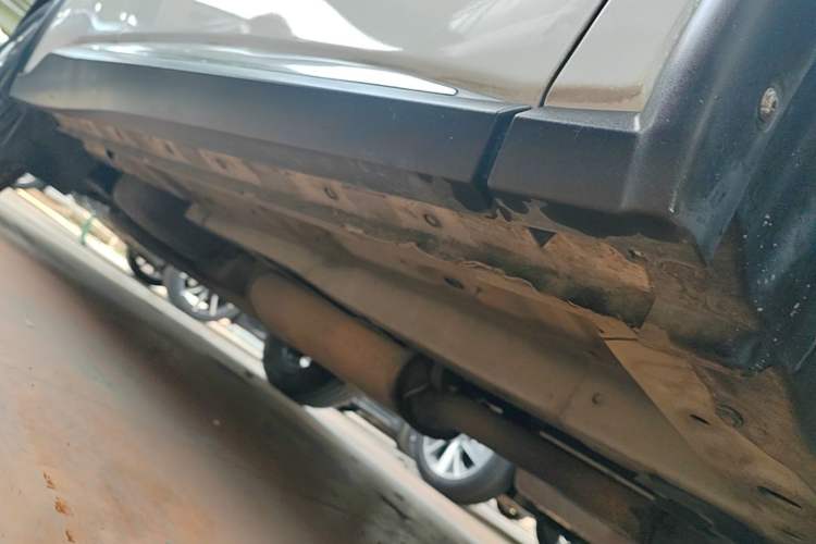 Used Nissan Murano 2017 2.5L XL Two-Wheel Drive Smart Edition Right Side Sill