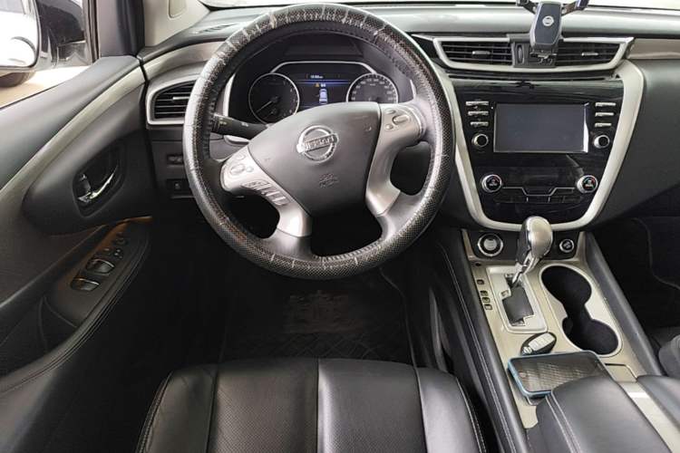 Used Nissan Murano 2017 2.5L XL Two-Wheel Drive Smart Edition Steering Wheel