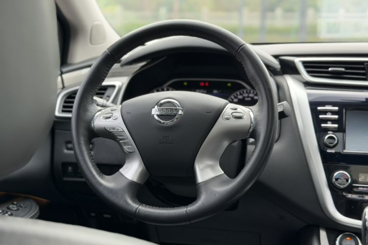 Used Nissan Murano 2017 2.5L XL Two-Wheel Drive Smart Edition Steering Wheel