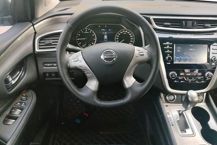 Used Nissan Murano 2017 2.5L XL Two-Wheel Drive Smart Edition Steering Wheel