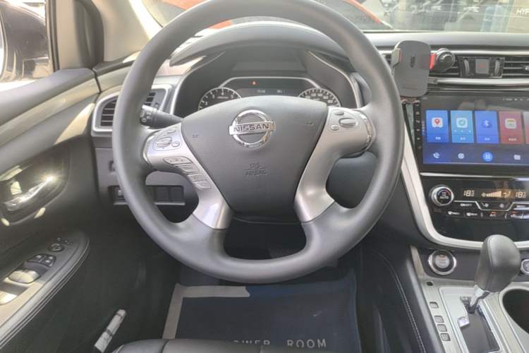 Used Nissan Murano 2017 2.5L XE Two-Wheel Drive Elite Edition Steering Wheel