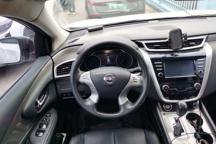 Used Nissan Murano 2017 2.5L XE Two-Wheel Drive Elite Edition Steering Wheel