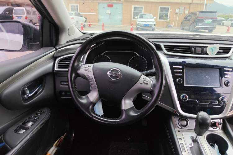 Used Nissan Murano 2017 2.5L XL Two-Wheel Drive Smart Edition Steering Wheel