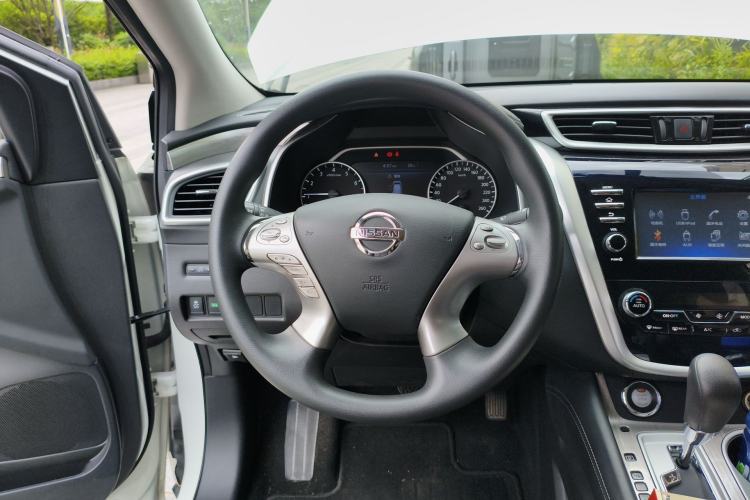 Used Nissan Murano 2017 2.5L XE Two-Wheel Drive Elite Edition Steering Wheel