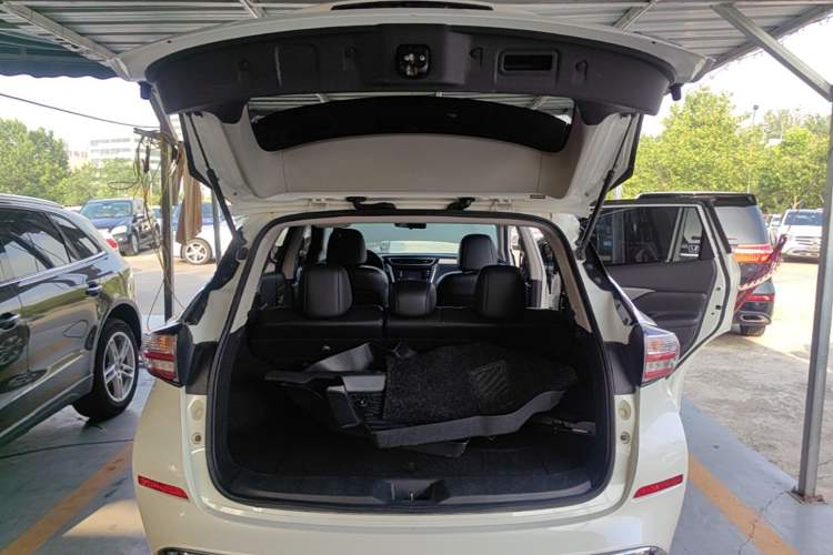 Used Nissan Murano 2017 2.5L XL Two-Wheel Drive Smart Edition Trunk