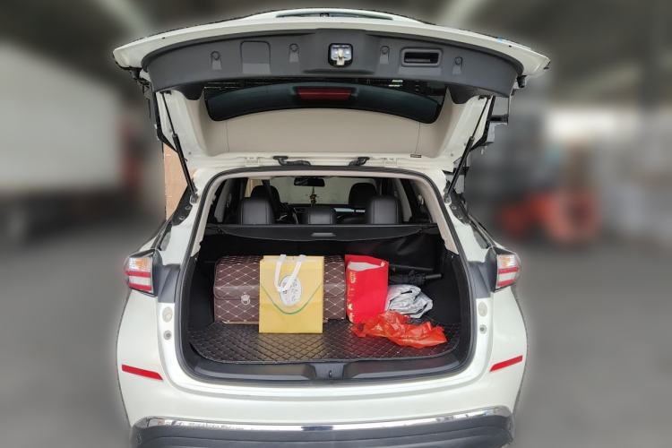 Used Nissan Murano 2017 2.5L XL Two-Wheel Drive Smart Edition Trunk