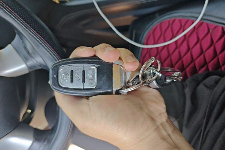 Used Nissan Murano 2017 2.5L XL Two-Wheel Drive Smart Edition Vehicle Key