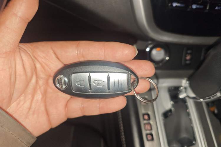 Used Nissan Murano 2017 2.5L XL Two-Wheel Drive Smart Edition Vehicle Key