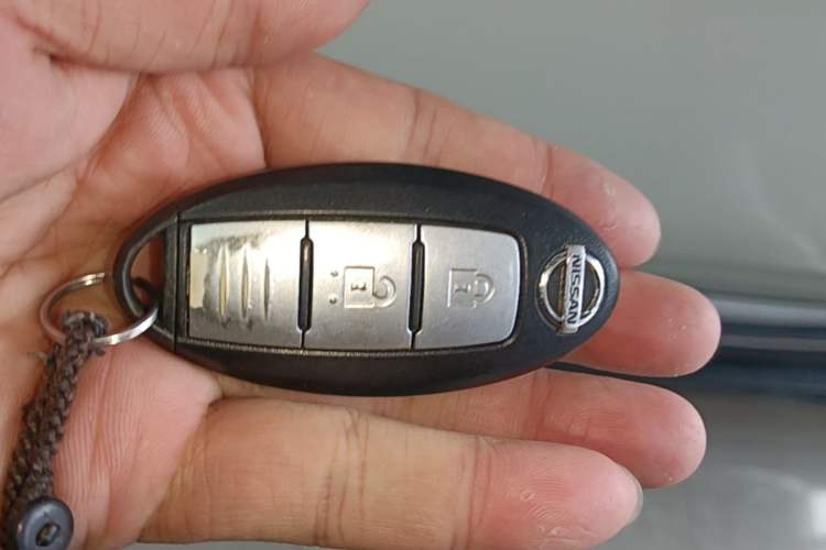 Used Nissan Murano 2017 2.5L XE Two-Wheel Drive Elite Edition Vehicle Key