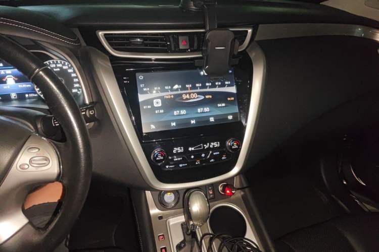 Used Nissan Murano 2017 2.5L XL Two-Wheel Drive Smart Edition Audio And AC Panel