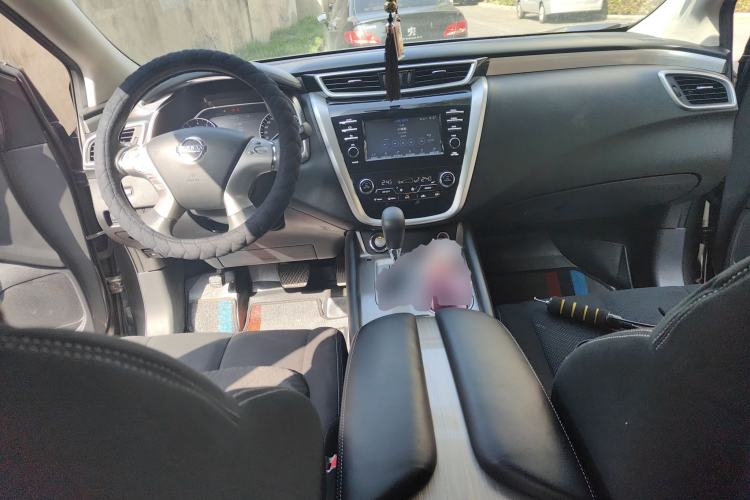 Used Nissan Murano 2017 2.5L XE Two-Wheel Drive Elite Edition Center Console