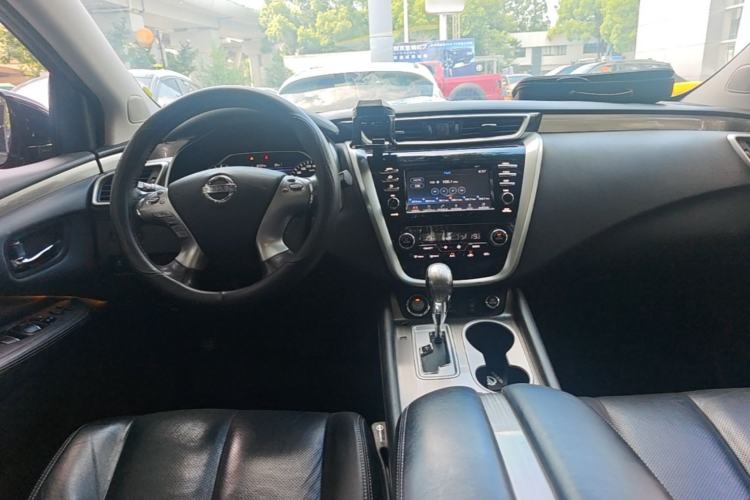 Used Nissan Murano 2017 2.5L XL Two-Wheel Drive Smart Edition Center Console