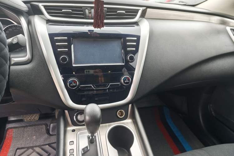 Used Nissan Murano 2017 2.5L XE Two-Wheel Drive Elite Edition Gear Lever