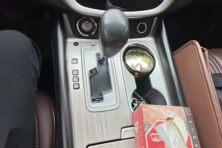 Used Nissan Murano 2017 2.5L XE Two-Wheel Drive Elite Edition Gear Lever