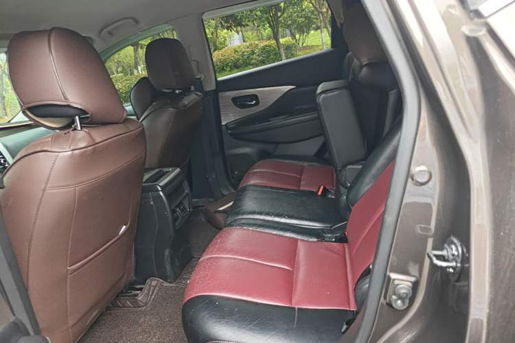 Used Nissan Murano 2017 2.5L XE Two-Wheel Drive Elite Edition Left Rear Seat