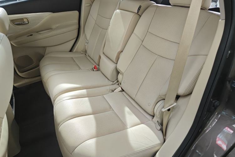 Used Nissan Murano 2017 2.5L XL Two-Wheel Drive Smart Edition Left Rear Seat