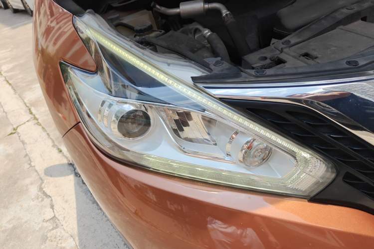 Used Nissan Murano 2017 2.5L XL NAVI Plus Two-Wheel Drive Smart Edition Right Front Headlight