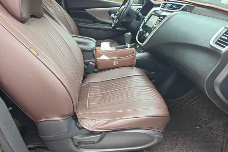 Used Nissan Murano 2017 2.5L XE Two-Wheel Drive Elite Edition Right Front Seat