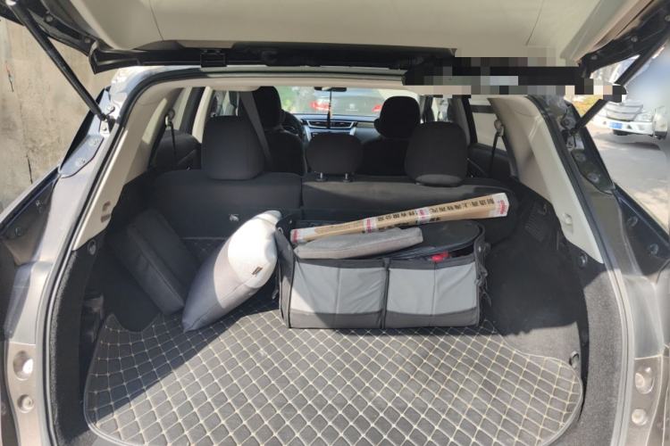 Used Nissan Murano 2017 2.5L XE Two-Wheel Drive Elite Edition Trunk