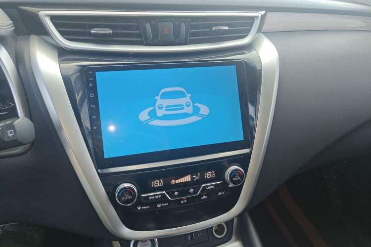 Used Nissan Murano 2019 2.5L XE Two-Wheel Drive Elite Version China VI Standard Audio And AC Panel