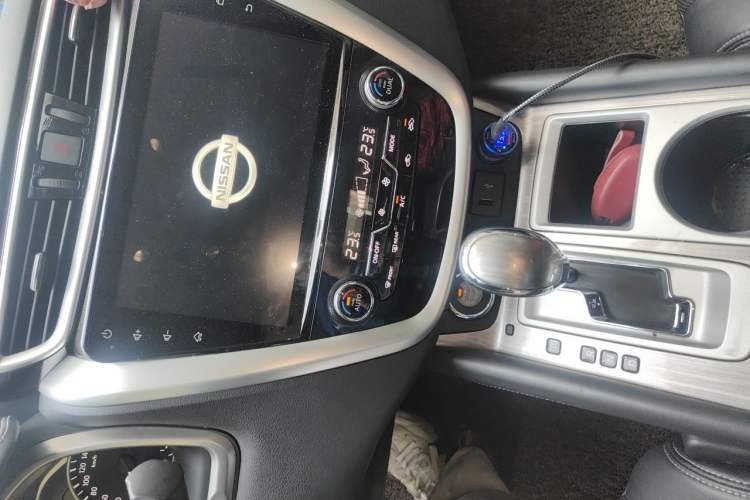 Used Nissan Murano 2019 2.5L XL Two-Wheel Drive SmartConnect Luxury Edition China V Standard Audio And AC Panel